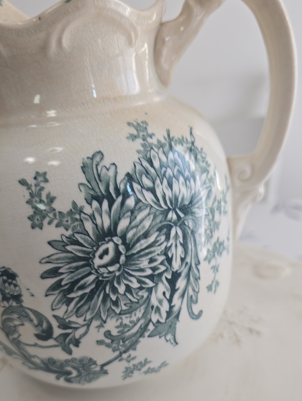 Vintage Buffalo Pottery Chrysanthemum Pitcher Vase Semi Vitreous - Picture 3 of 15